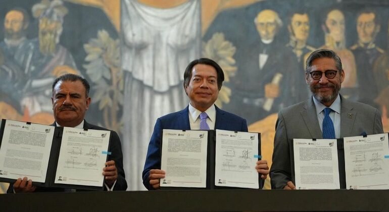 Mario Delgado Convoca a Universitarios a Realizar Su Servicio Social en El INEA y Apoyar Meta de Alfabetizar a Cien Mil Personas