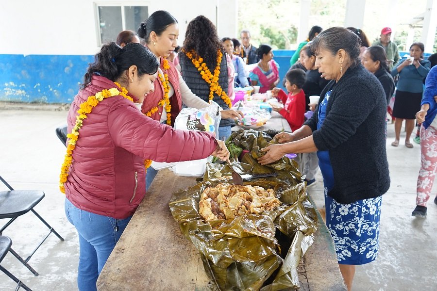 Mujeres Indígenas de Hidalgo Tejen Redes Para Romper La Violencia y Construir Autonomía