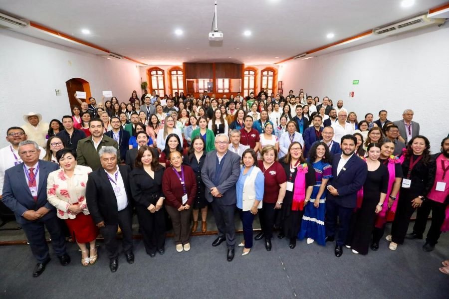 Participan docentes hidalguenses en seminario nacional