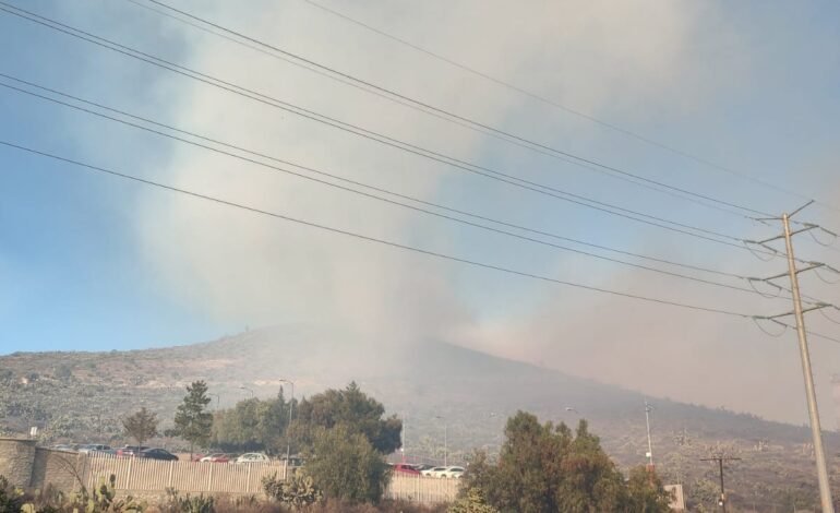UAEH Evacuo Instalaciones del ICSHu, Preparatoria 3 y las Torres de Rectoría Por Incendio
