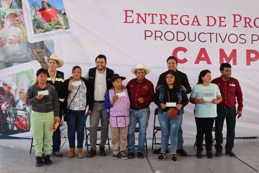 Con más de 2 millones de pesos fortalecen al campo hidalguense con múltiples entregas