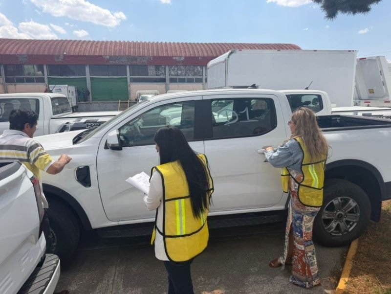 Constata la Contraloría Estatal Entrega de Siete Vehículos a Seguridad Pública