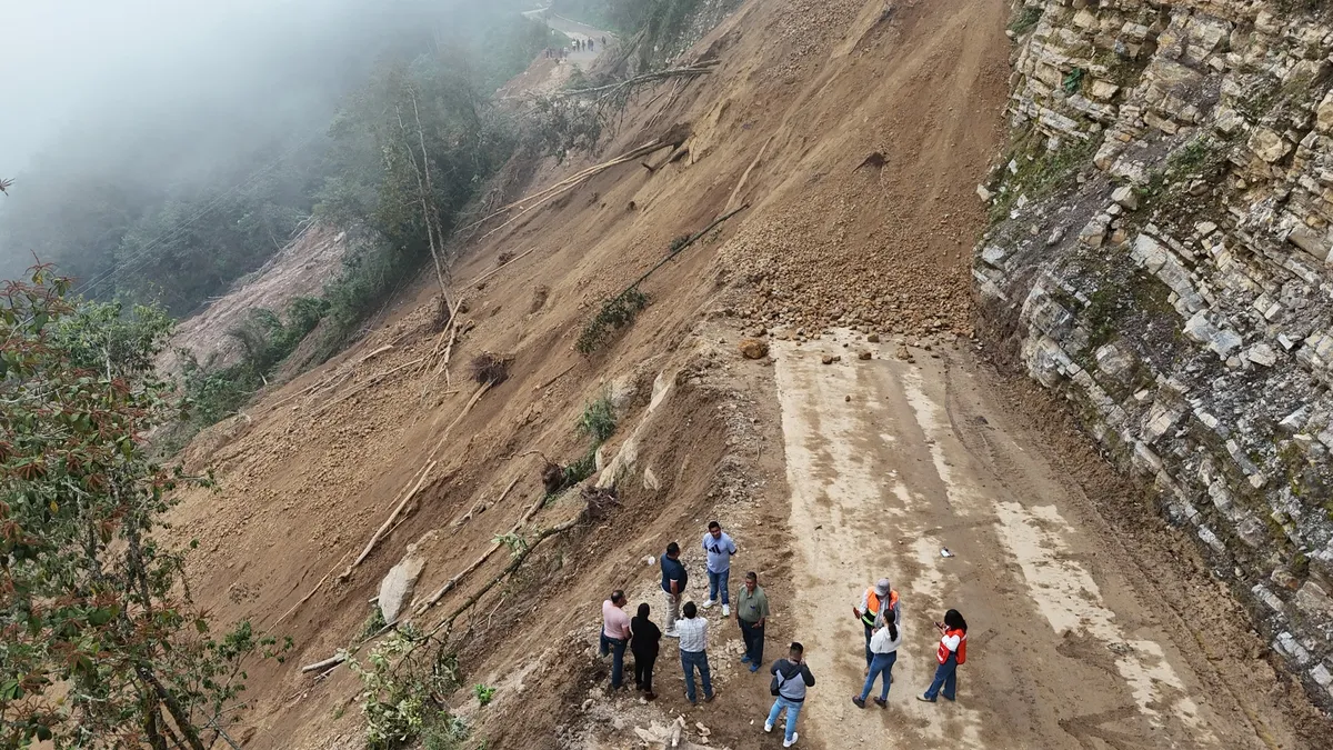 Comunidades de Tenango de Doria, Incomunicadas Por Deslaves Desde La Vaguada Monzónica. Y Siguen las Lluvias
