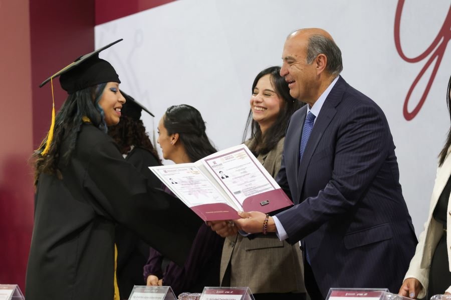 229 Egresados de UTVAM, Reciben Títulos de Técnico Superior Universitario, Licenciaturas e Ingenierías.