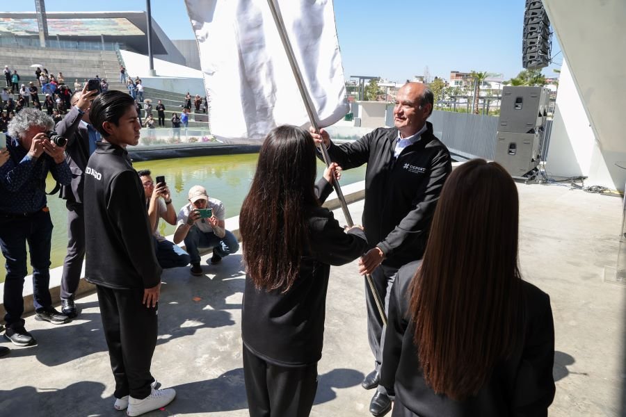 La Delegación Hidalguense Recibe la Bandera Rumbo a la Olimpiada Nacional CONADE