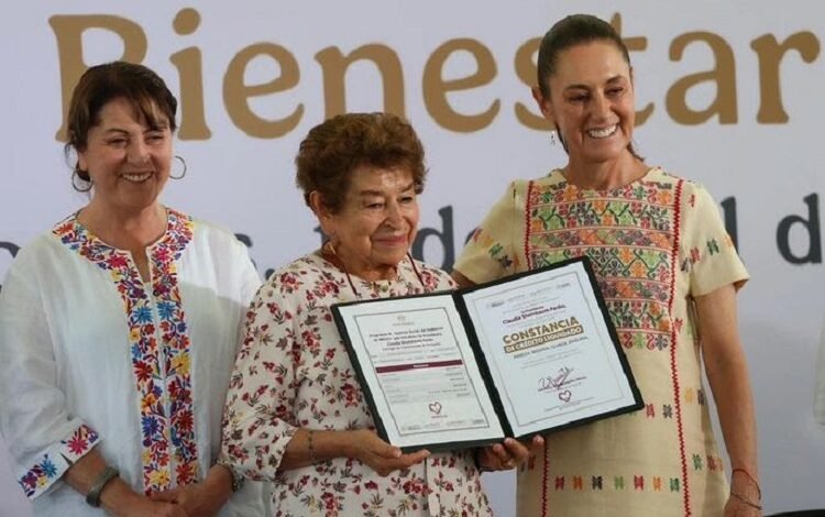 Presidenta Claudia Sheinbaum Entrega Escrituras y Condonaciones en Morelos Como Parte de La Reestructura de 5 Millones de Créditos Impagables en El País