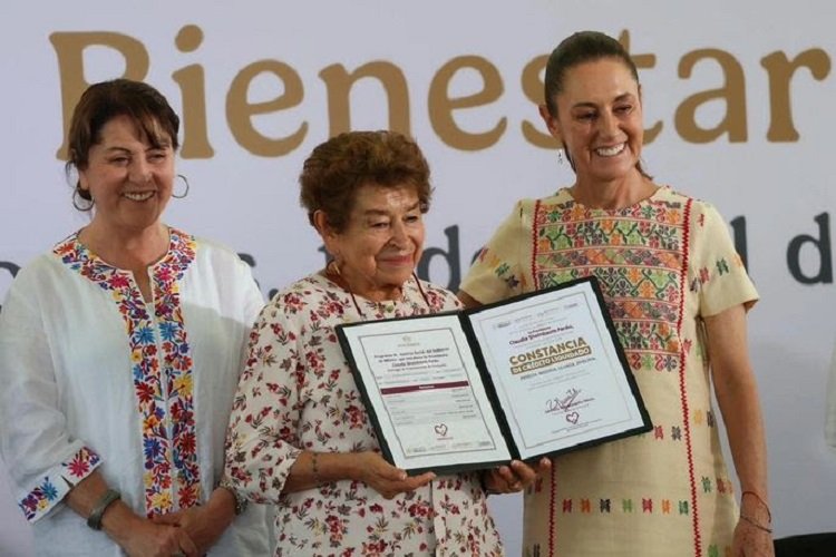 Presidenta Claudia Sheinbaum Entrega Escrituras y Condonaciones en Morelos Como Parte de La Reestructura de 5 Millones de Créditos Impagables en El País