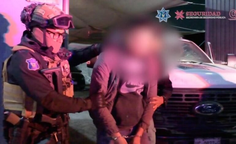 SEDENA, SSPEH; PGJEH Aseguran a un Hombre y una Mujer, Decomisan 5 mil 390 litros de hidrocarburo, 95 contenedores y 17 al Intervenir dos predios en Tulancingo.