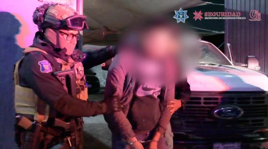 SEDENA, SSPEH; PGJEH Aseguran a un Hombre y una Mujer, Decomisan 5 mil 390 litros de hidrocarburo, 95 contenedores y 17 al Intervenir dos predios en Tulancingo.
