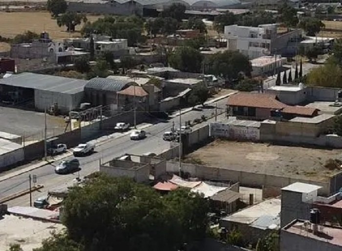 Un Hombre Fue Hallado Sin Vida Dentro de Una Camioneta en Azoyatla, Mineral de La Reforma.