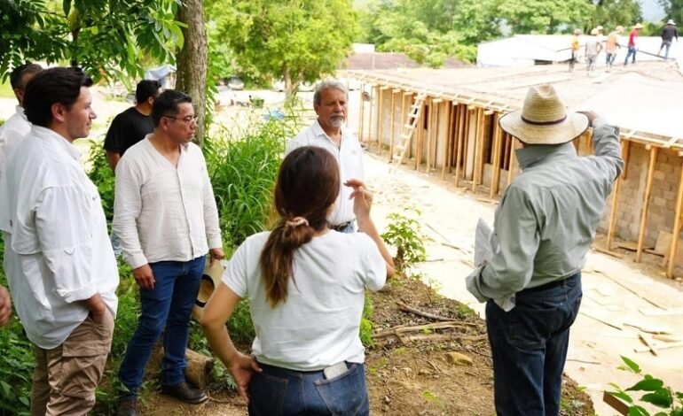 Casas de la Mujer Indígena, Modelo de Atención Diseñado en Colaboración Con Mujeres, Parteras y Sabias de las Comunidades.