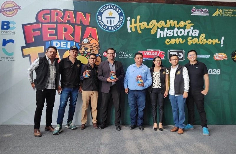 Buscan Romper Récord Con Figura de Tacos Inspirada en El Reloj Monumental