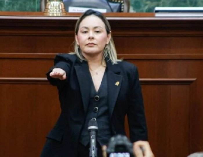 Congreso Avala Relevo en Sinaloa; Bonilla Asume Gubernatura Interina