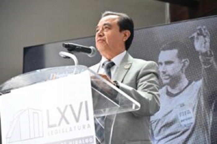 Congreso de Hidalgo Reconoce al Árbitro César Ramos con “La Mina del Tiempo”