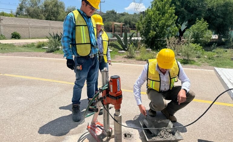 Contraloría Supervisa Obra Carretera en Tetepango Para Garantizar Calidad y Transparencia