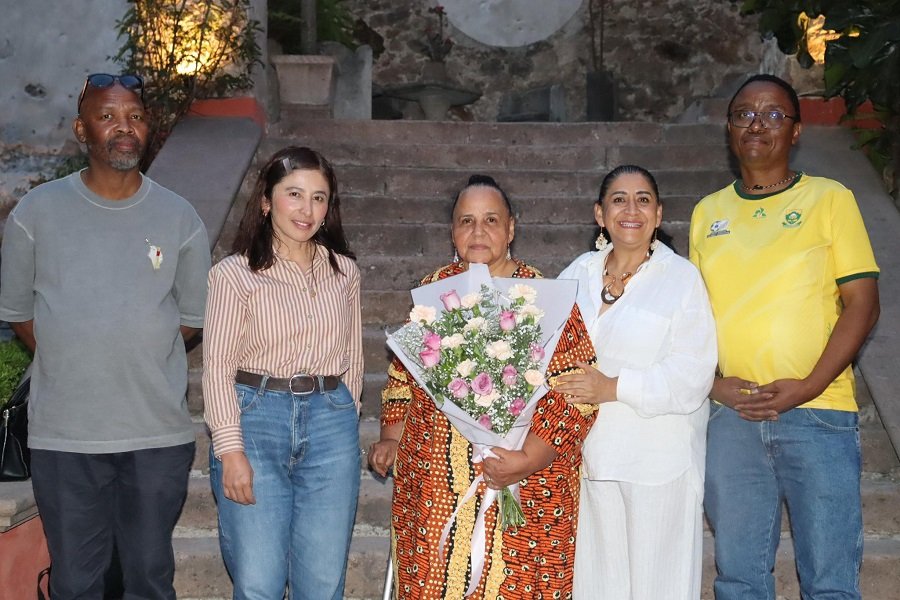 Embajadora De Sudáfrica Descubre La Riqueza Cultural De Huichapan