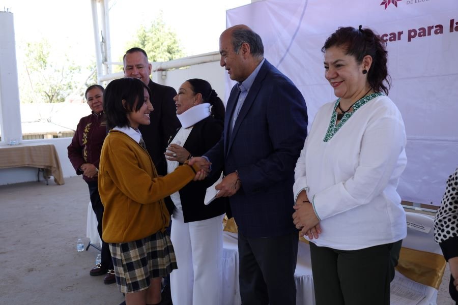 Entrega SEPH obras y equipamiento en 27 escuelas de Tulancingo