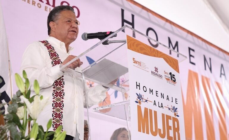 Menchaca Salazar Reconoce la Fuerza y El Aporte de Las Mujeres en La Educación