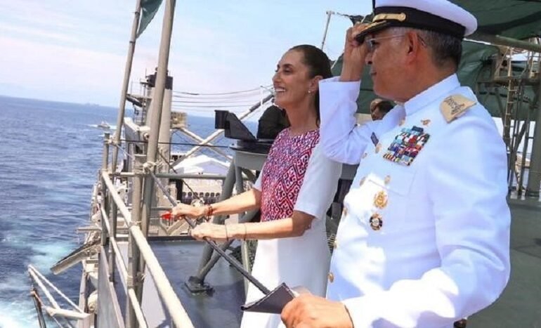 Son tiempos de definiciones, de defender la soberanía nacional: Presidenta en el Día de la Marina Nacional desde Lázaro Cárdenas, Michoacán