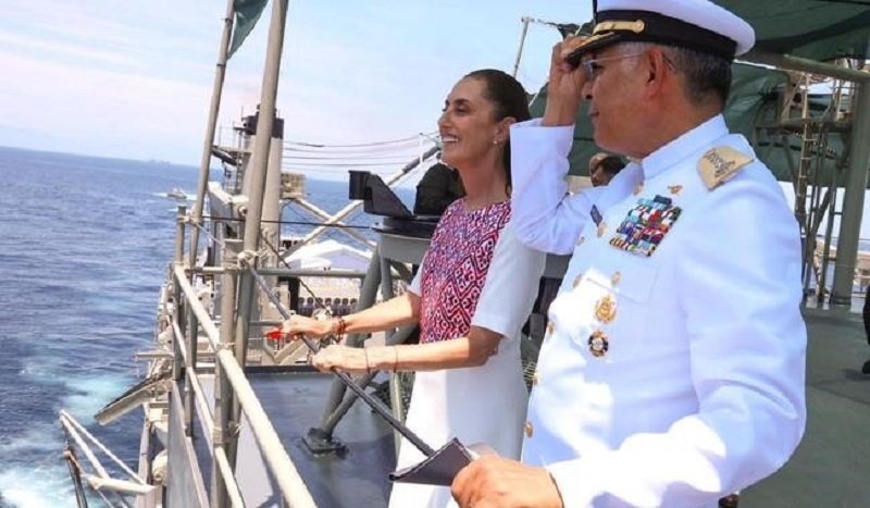 Son tiempos de definiciones, de defender la soberanía nacional: Presidenta en el Día de la Marina Nacional desde Lázaro Cárdenas, Michoacán