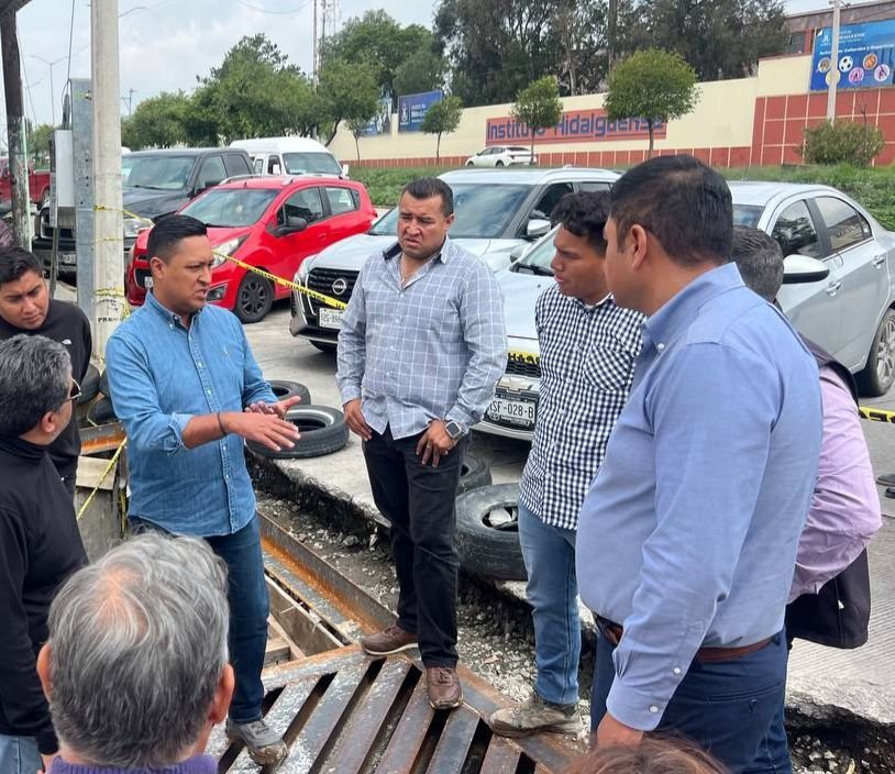 Caasim detecta daños en drenaje de la colonia Rojo Gómez y sustituye tubería afectada