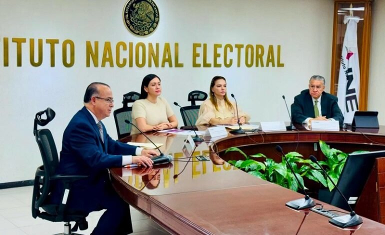 El Instituto Nacional Electoral (INE) Presentó el Nuevo Modelo de la Credencial Para Votar