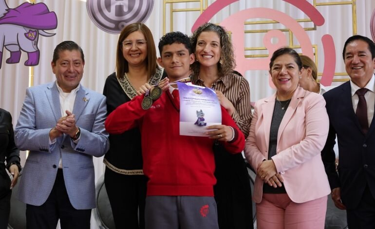 Premia SEPH a ganadores de la Olimpiada Hidalguense de Informática 2026