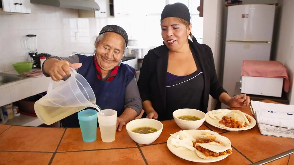Sistema DIF Ofrece Desayuno Colmpleto pór 15 Pesos
