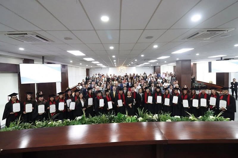 21 Profesionales Concluyen la Maestría del Programa de Formación de Expertos en Mediación y Solución de Conflictos del Poder Judicial.