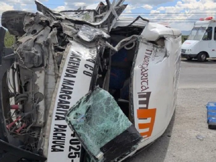 Choque Entre Colectiva Camioneta Deja Cuatro Lesionados en la Pachuca-Ciudad Sahagún