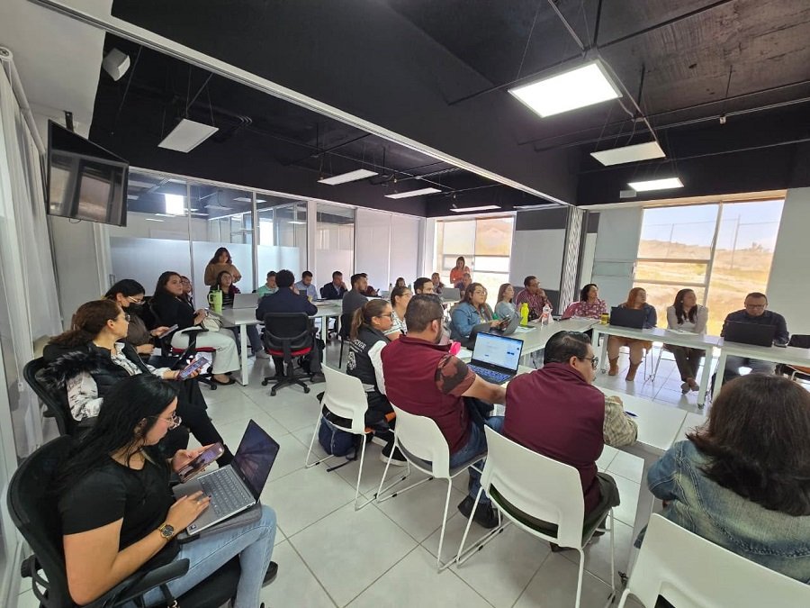 Coemere capacita a 74 instituciones para fortalecer la transformación digital