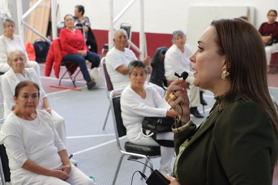 Con interacción, Instituto de Adultos Mayores recuerda a usuarios protocolos de atención