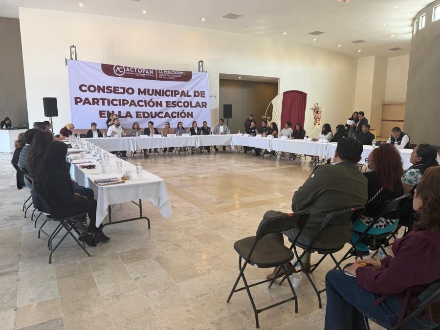 Consolida IHE la participación social en escuelas