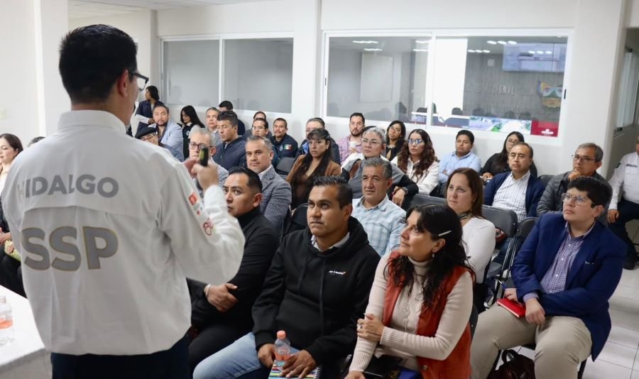 Imparte SSPH Conferencia Sobre Prevención de Delitos Cibernéticos en Tula