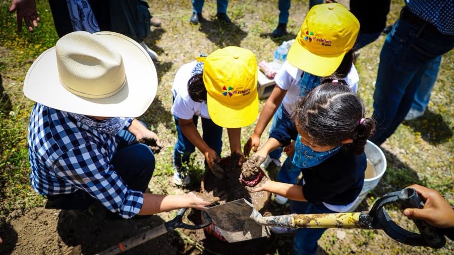 Iniciativa Cadena de Amor del DIF Hidalgo Acerca a Niñas y Niños de Atención Prioritaria al Campo