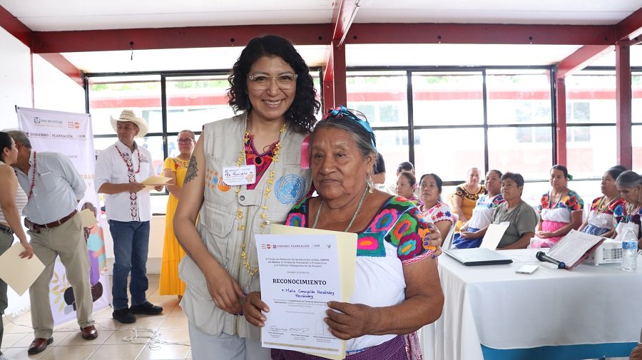 Más de 60 parteras de la región huasteca compartieron sus experiencias y saberes.