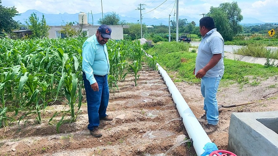 SIPDUS Entrega Tubería de Compuertas Para Optimizar el Riego en Ixmiquilpan