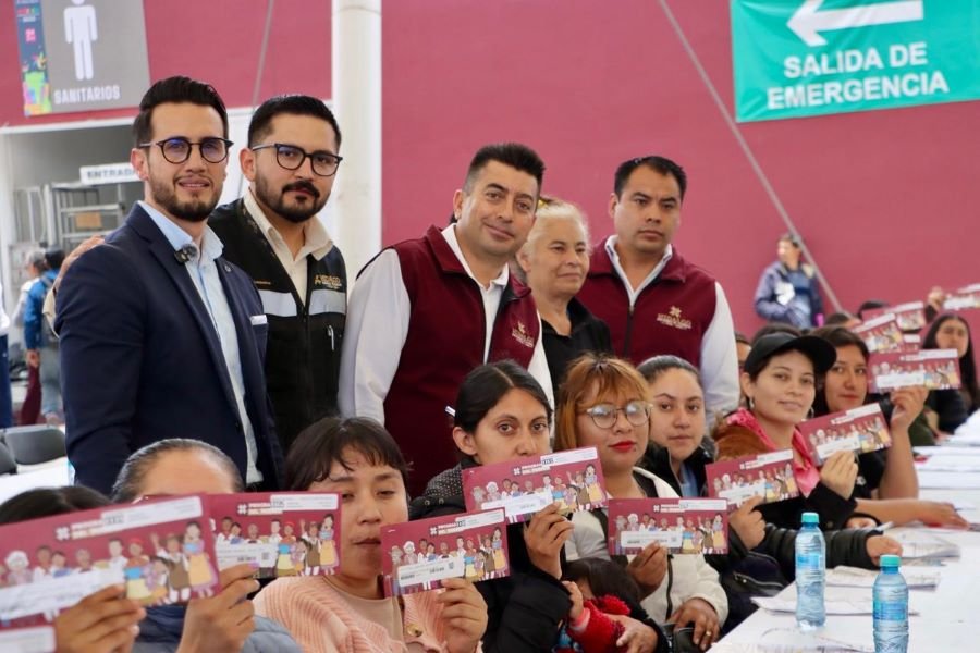 Por instrucción del gobernador Julio Menchaca Sebiso inicia operativos de entrega de tarjetas de los Programas del Pueblo