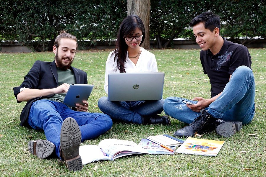 Destaca académica Garza beneficios de dominar el inglés a temprana edad