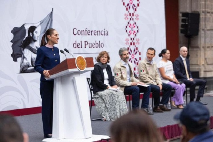 Presidenta Sheinbaum Presenta Prototipo de Minivehículo Eléctrico Olinia Para Carga