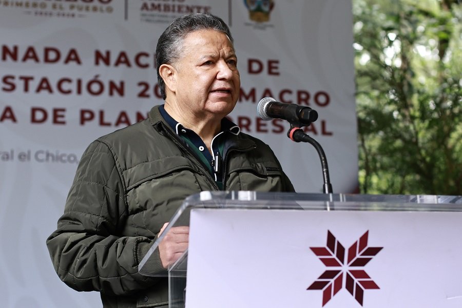 Julio Menchaca Entrega Dos Millones de Plantas Para Reforestar Los 84 Municipios