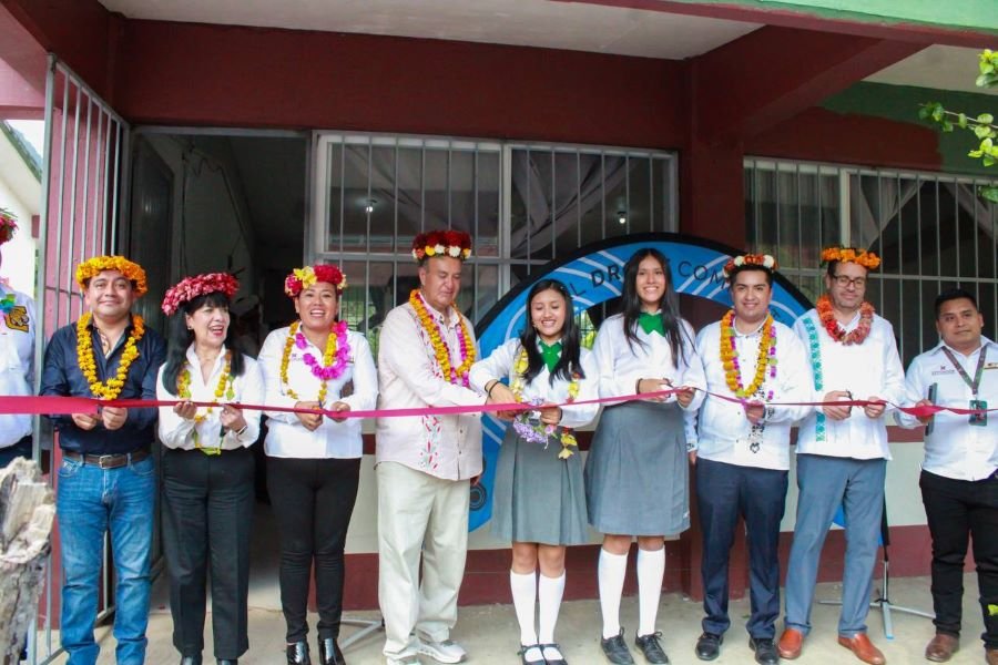 Gobierno de Hidalgo inaugura nuevos laboratorios STEM en San Agustín Metzquititlán y Huazalingo