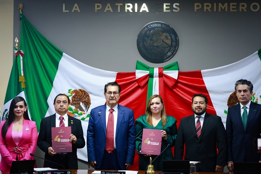 Guillermo Olivares entrega al Congreso del Estado el Cuarto Informe de Gobierno