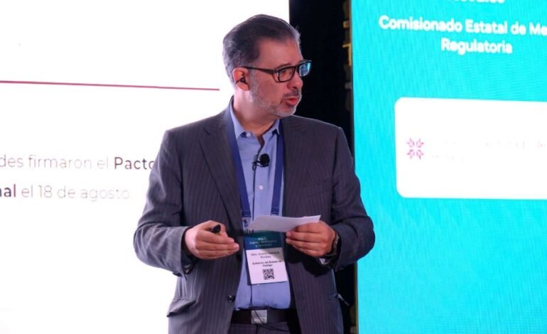 Hidalgo participó en la 20.ª Cumbre de Gobierno y Tecnología