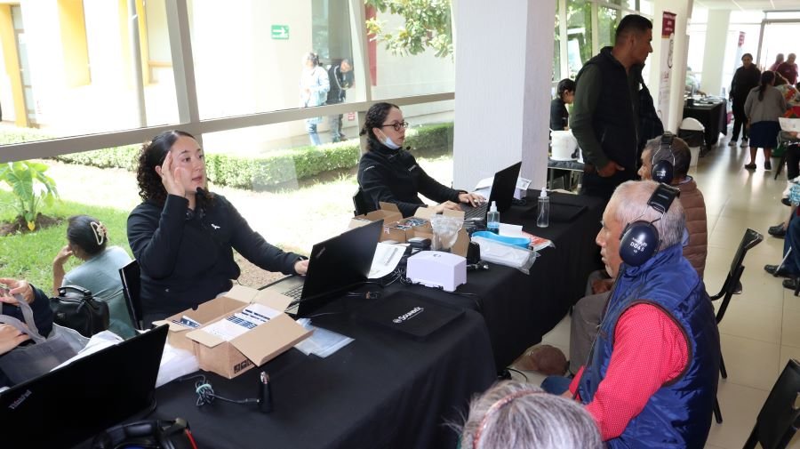 Más de Mil 700 Hidalguenses Recuperan la Posibilidad de Escuchar y Comunicarse Mejor