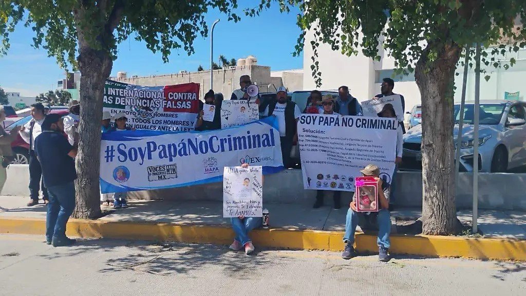 Padres de Familia exigen al Congreso del Estado igualdad en la aplicación de la ley