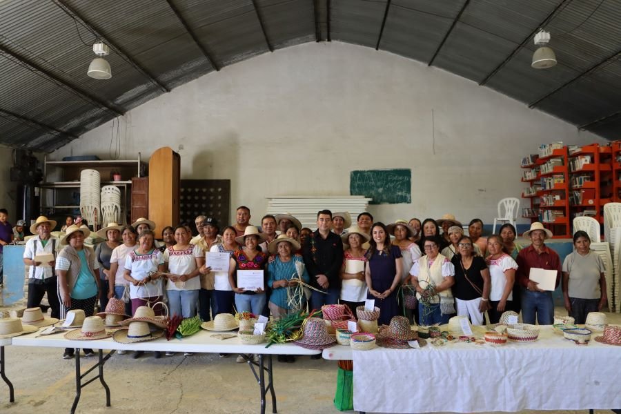 Artesanas y artesanos del Valle del Mezquital suman nuevas técnicas a su trabajo