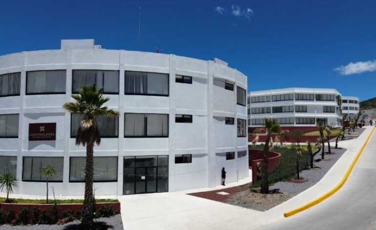 Contraloría Acerca a Escuelas y Familias Herramientas Para Prevenir el Ciberacoso