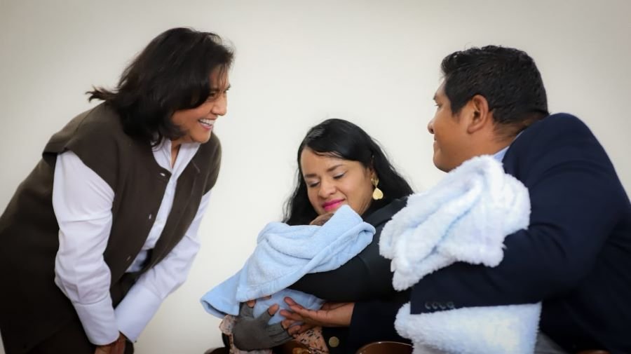 Familias hidalguenses cruzaron el Puente de Amor para brindar un hogar a niñas, niños y adolescentes en Hidalgo