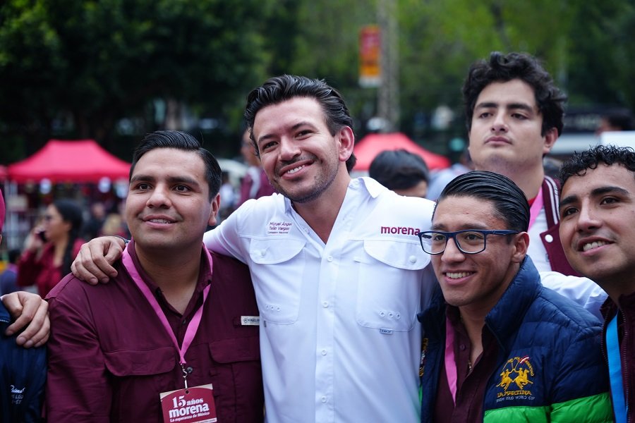 Miguel Tello llama a escuchar las causas de las juventudes y abrirles más oportunidades